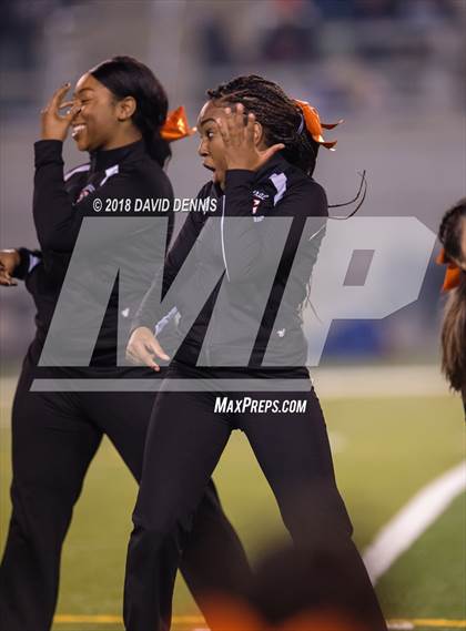 Thumbnail 2 in Central vs Folsom (CIF State 1-AA NorCal Championship) photogallery.
