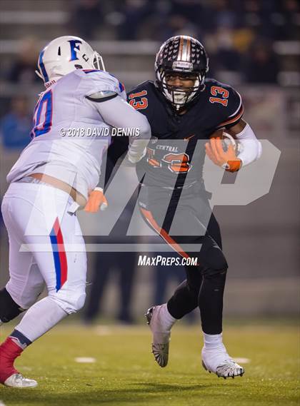 Thumbnail 2 in Central vs Folsom (CIF State 1-AA NorCal Championship) photogallery.