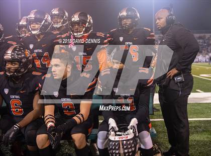 Thumbnail 1 in Central vs Folsom (CIF State 1-AA NorCal Championship) photogallery.