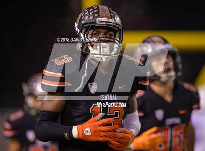 Thumbnail 2 in Central vs Folsom (CIF State 1-AA NorCal Championship) photogallery.