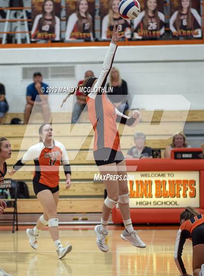 Thumbnail 1 in Illini Central @ Illini Bluffs photogallery.