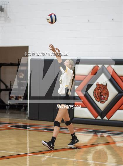 Thumbnail 1 in Illini Central @ Illini Bluffs photogallery.
