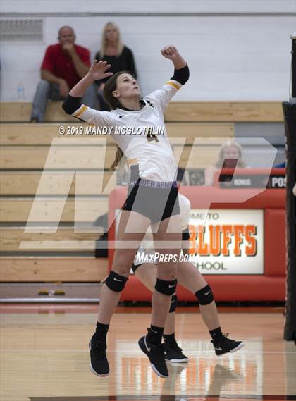 Thumbnail 2 in Illini Central @ Illini Bluffs photogallery.