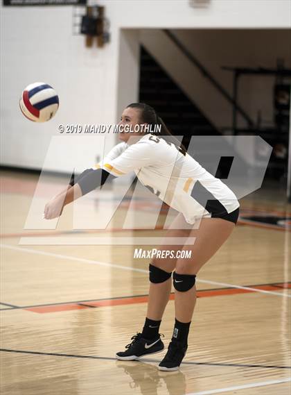 Thumbnail 2 in Illini Central @ Illini Bluffs photogallery.