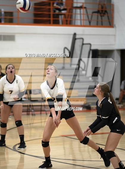 Thumbnail 3 in Illini Central @ Illini Bluffs photogallery.