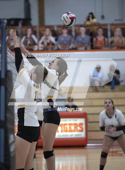 Thumbnail 1 in Illini Central @ Illini Bluffs photogallery.