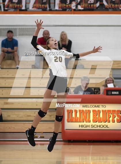 Thumbnail 3 in Illini Central @ Illini Bluffs photogallery.