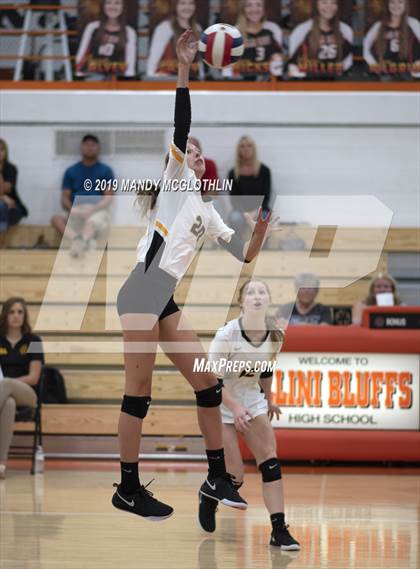 Thumbnail 1 in Illini Central @ Illini Bluffs photogallery.