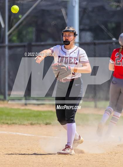 Thumbnail 2 in North Scott vs Independence (Rick Doran Classic) photogallery.