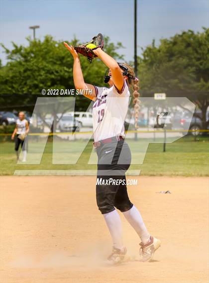 Thumbnail 2 in North Scott vs Independence (Rick Doran Classic) photogallery.