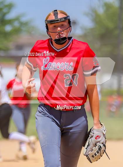 Thumbnail 1 in North Scott vs Independence (Rick Doran Classic) photogallery.