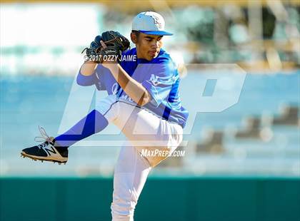 Thumbnail 3 in New Braunfels vs O'Connor (UIL 6A Bi-District Playoff) photogallery.