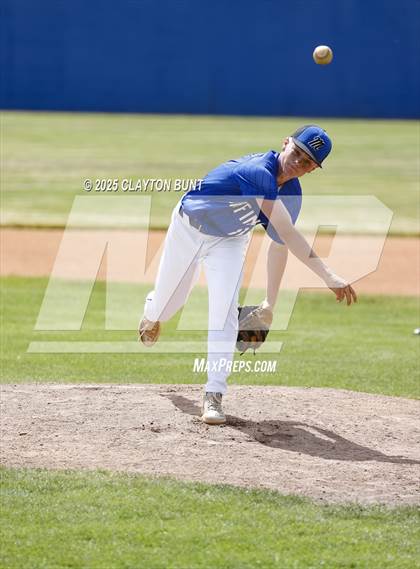 Thumbnail 1 in New Plymouth vs Orofino (IHSAA 3A North Super-Regional Final ) photogallery.