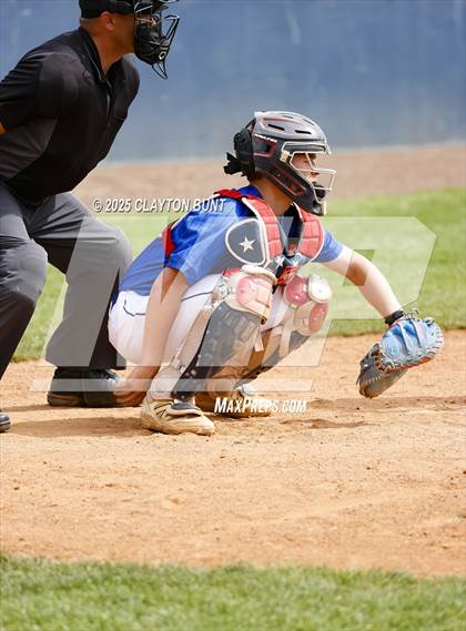 Thumbnail 3 in New Plymouth vs Orofino (IHSAA 3A North Super-Regional Final ) photogallery.