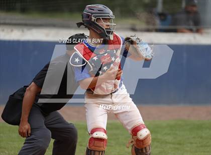 Thumbnail 2 in New Plymouth vs Orofino (IHSAA 3A North Super-Regional Final ) photogallery.