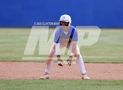 Thumbnail 1 in New Plymouth vs Orofino (IHSAA 3A North Super-Regional Final ) photogallery.