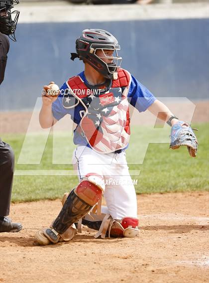 Thumbnail 2 in New Plymouth vs Orofino (IHSAA 3A North Super-Regional Final ) photogallery.