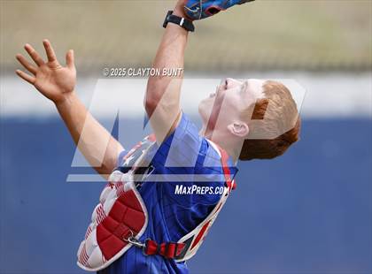Thumbnail 2 in New Plymouth vs Orofino (IHSAA 3A North Super-Regional Final ) photogallery.