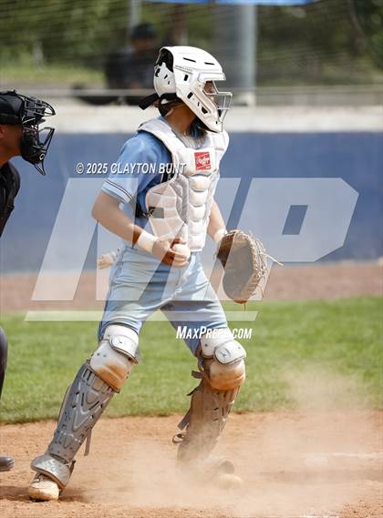 Thumbnail 2 in New Plymouth vs Orofino (IHSAA 3A North Super-Regional Final ) photogallery.