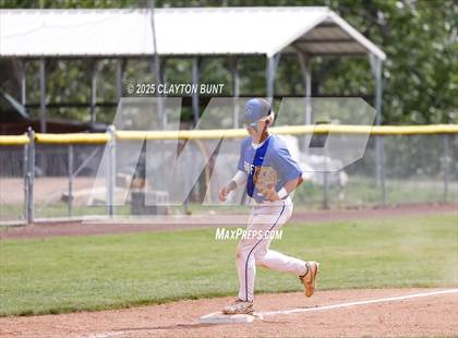 Thumbnail 3 in New Plymouth vs Orofino (IHSAA 3A North Super-Regional Final ) photogallery.