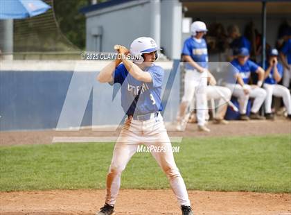 Thumbnail 2 in New Plymouth vs Orofino (IHSAA 3A North Super-Regional Final ) photogallery.