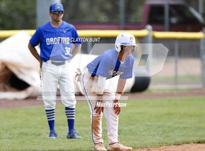 Thumbnail 2 in New Plymouth vs Orofino (IHSAA 3A North Super-Regional Final ) photogallery.