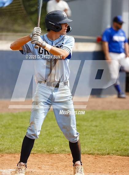 Thumbnail 2 in New Plymouth vs Orofino (IHSAA 3A North Super-Regional Final ) photogallery.
