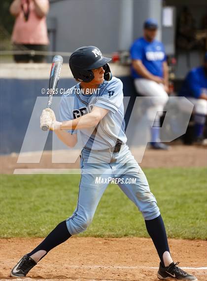 Thumbnail 3 in New Plymouth vs Orofino (IHSAA 3A North Super-Regional Final ) photogallery.