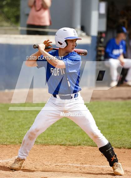Thumbnail 1 in New Plymouth vs Orofino (IHSAA 3A North Super-Regional Final ) photogallery.