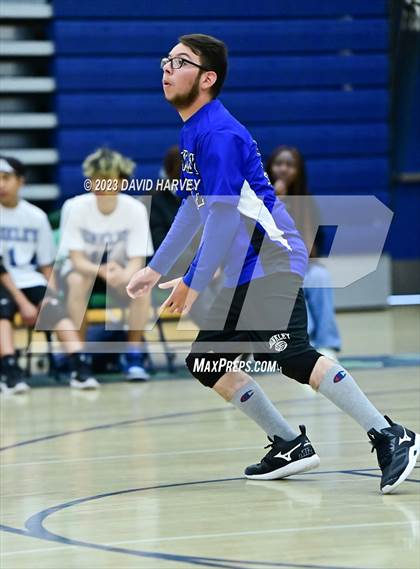 Thumbnail 3 in JV: Hinkley vs Kennedy photogallery.