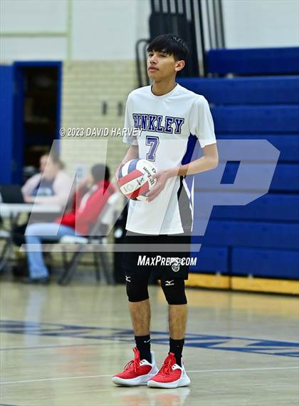 Thumbnail 3 in JV: Hinkley vs Kennedy photogallery.