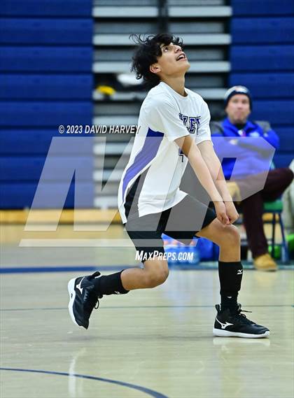 Thumbnail 2 in JV: Hinkley vs Kennedy photogallery.