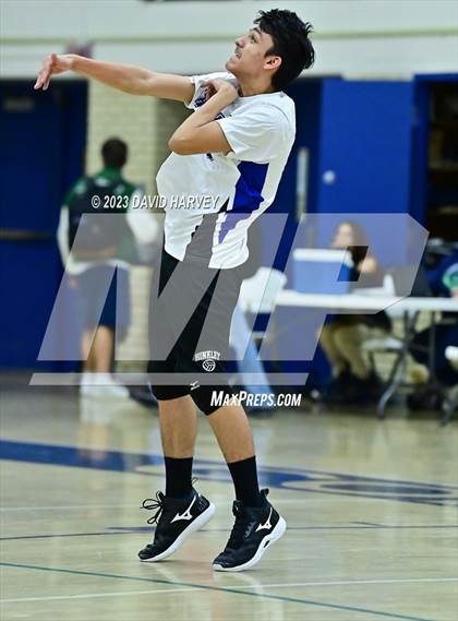 Thumbnail 3 in JV: Hinkley vs Kennedy photogallery.