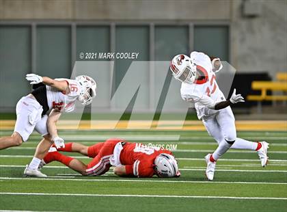 Thumbnail 1 in Rusk vs. Bellville (UIL 5A D1 Area Playoff) photogallery.