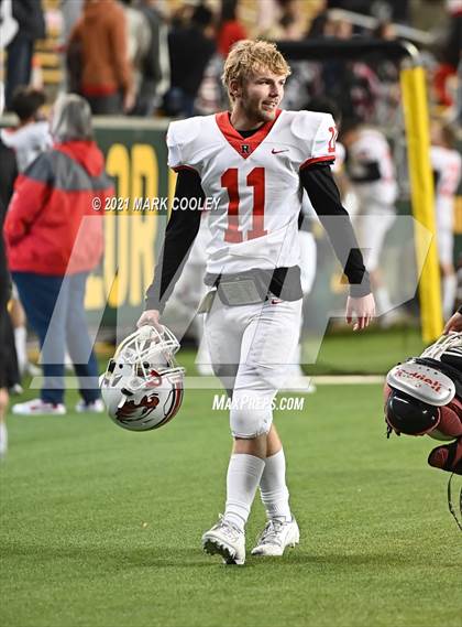 Thumbnail 1 in Rusk vs. Bellville (UIL 5A D1 Area Playoff) photogallery.