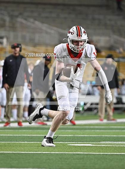Thumbnail 2 in Rusk vs. Bellville (UIL 5A D1 Area Playoff) photogallery.