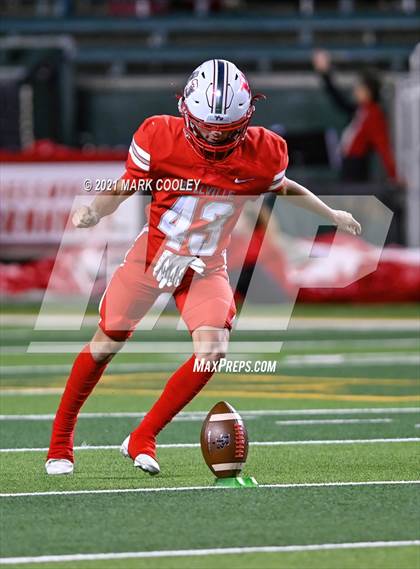 Thumbnail 2 in Rusk vs. Bellville (UIL 5A D1 Area Playoff) photogallery.