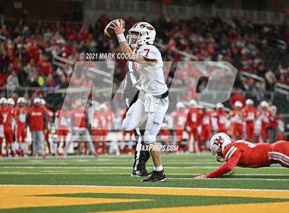 Thumbnail 1 in Rusk vs. Bellville (UIL 5A D1 Area Playoff) photogallery.