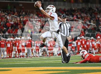 Thumbnail 2 in Rusk vs. Bellville (UIL 5A D1 Area Playoff) photogallery.