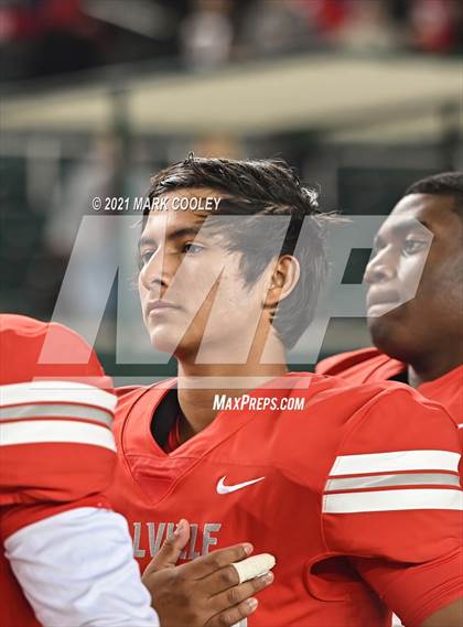 Thumbnail 1 in Rusk vs. Bellville (UIL 5A D1 Area Playoff) photogallery.