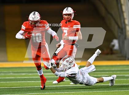 Thumbnail 1 in Rusk vs. Bellville (UIL 5A D1 Area Playoff) photogallery.
