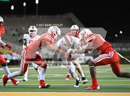 Thumbnail 3 in Rusk vs. Bellville (UIL 5A D1 Area Playoff) photogallery.
