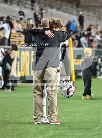 Thumbnail 1 in Rusk vs. Bellville (UIL 5A D1 Area Playoff) photogallery.