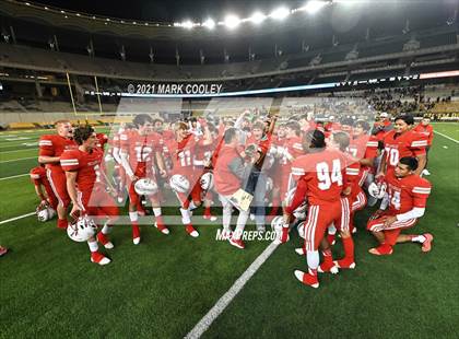 Thumbnail 1 in Rusk vs. Bellville (UIL 5A D1 Area Playoff) photogallery.