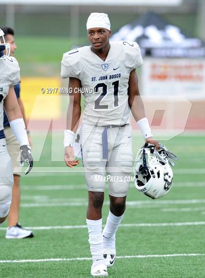 Thumbnail 2 in Dorsey vs. St. John Bosco (Brothers in Arms Classic) photogallery.