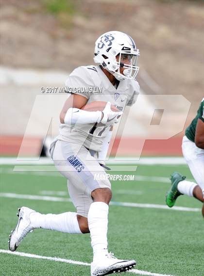 Thumbnail 2 in Dorsey vs. St. John Bosco (Brothers in Arms Classic) photogallery.