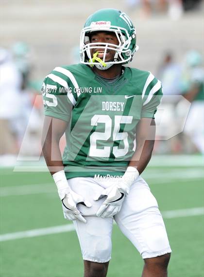 Thumbnail 2 in Dorsey vs. St. John Bosco (Brothers in Arms Classic) photogallery.