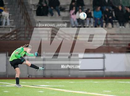 Thumbnail 2 in Curtis vs Woodinville (WIAA 4A Semifinal) photogallery.