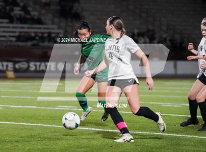 Thumbnail 1 in Curtis vs Woodinville (WIAA 4A Semifinal) photogallery.