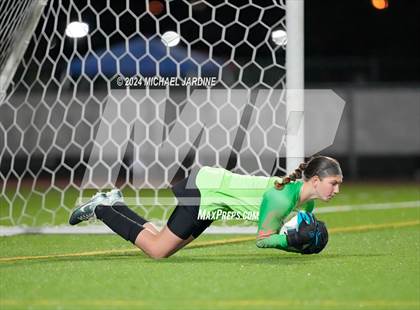 Thumbnail 1 in Curtis vs Woodinville (WIAA 4A Semifinal) photogallery.